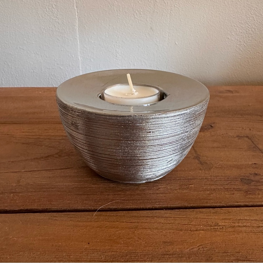 Metal Votive/Tea Light Candle Holder